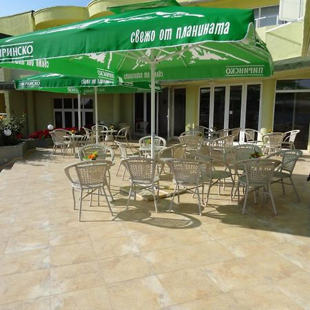 Hotel Marina Kiten Kültér fotó