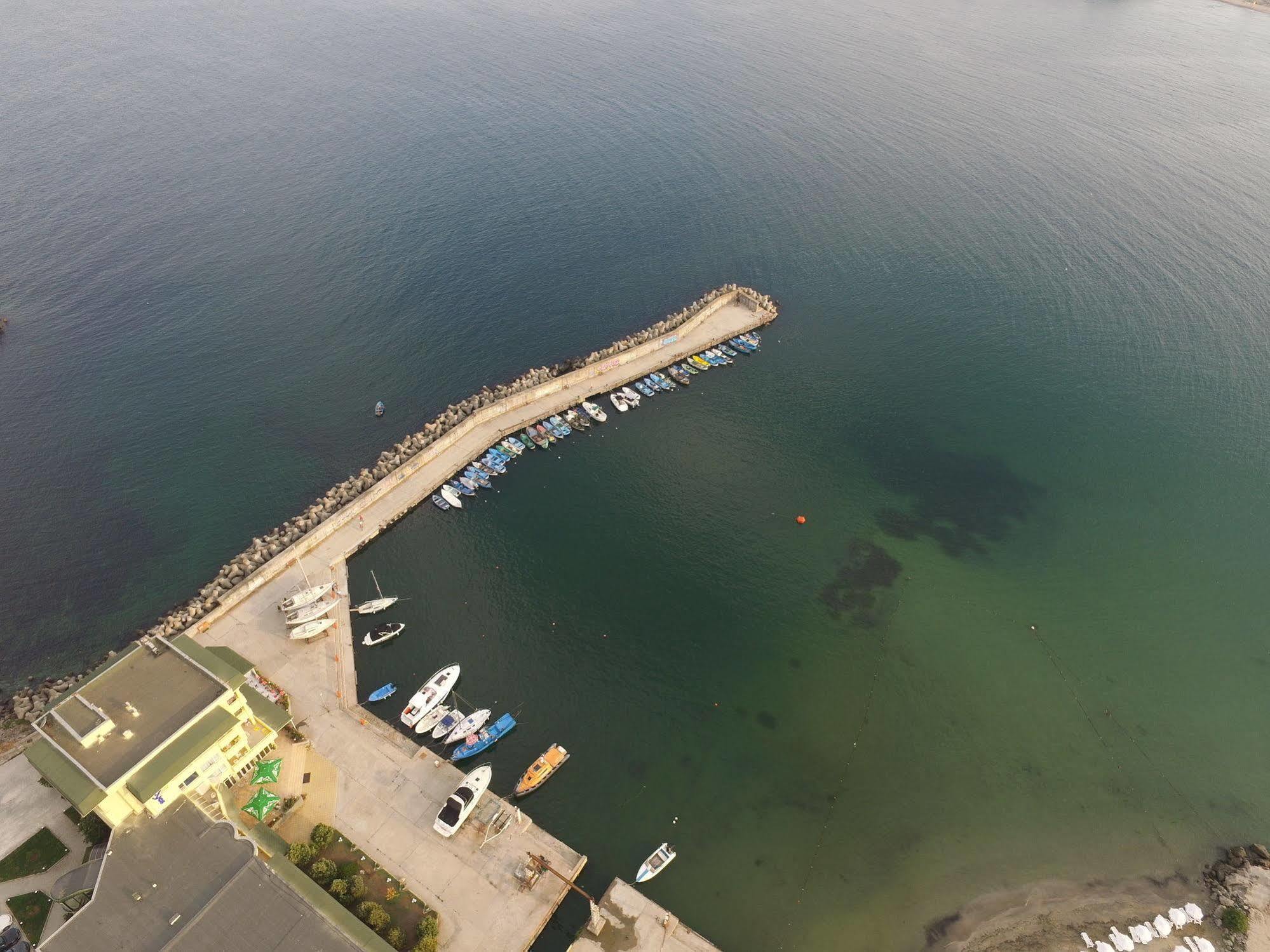 Hotel Marina Kiten Kültér fotó